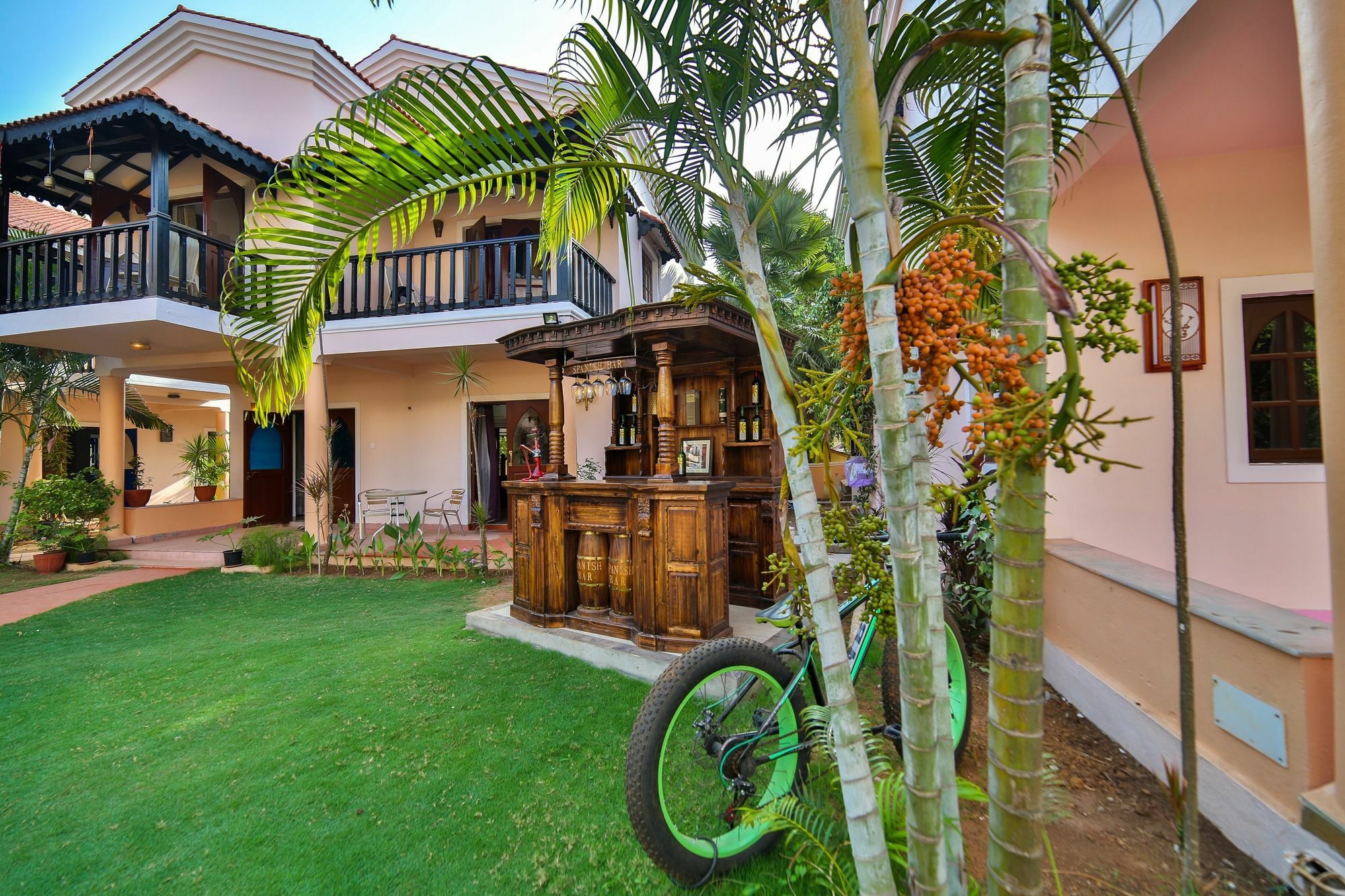 Emperor Resort & Spa Vagator Ngoại thất bức ảnh